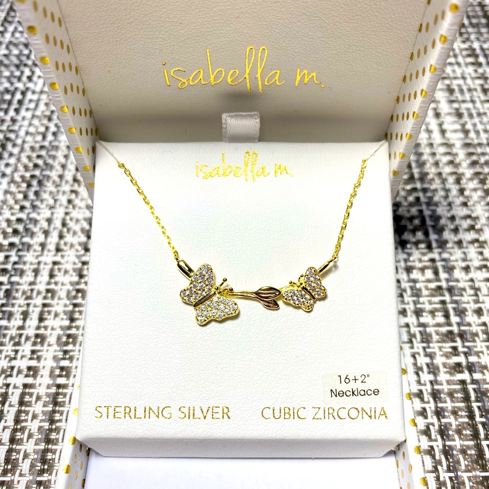 Isabella M BRAND NEW ❤️❤️❤️ gold toned necklace 💛 Box included 🎁